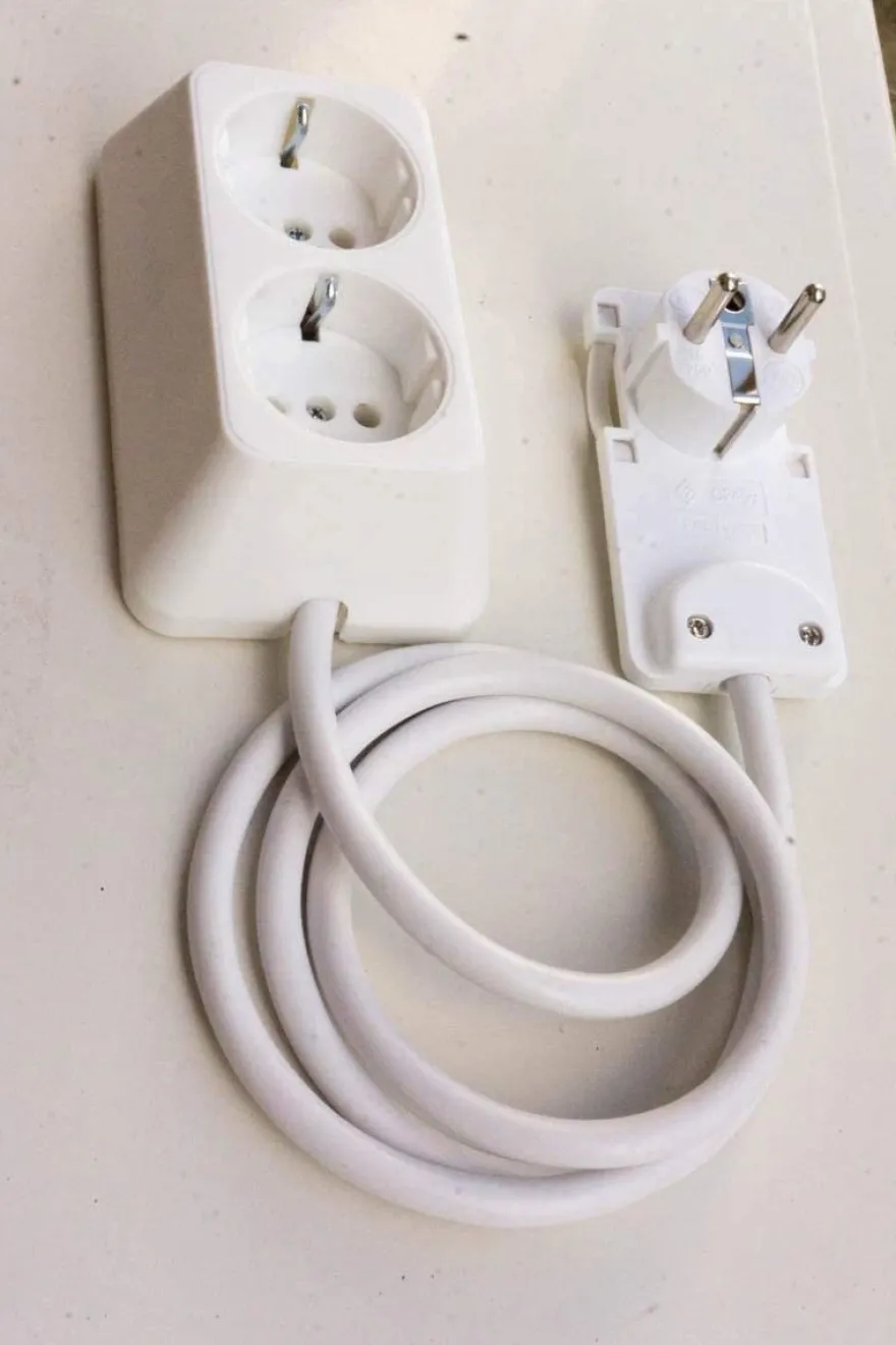 Steckdose mit 2er 1m Mehrfachsteckdose Multistecker Möbel hinter Flachstecker
