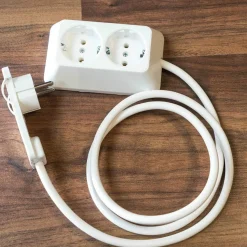 Steckdose mit 2er 1m Mehrfachsteckdose Multistecker Möbel hinter Flachstecker