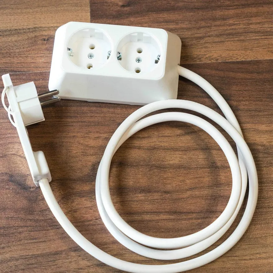 Steckdose mit 2er 1m Mehrfachsteckdose Multistecker Möbel hinter Flachstecker