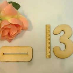 stehende Zahl mit Fuß Holzzahl 80 mm Tischdekoration ab 1. Geburtstag DIY