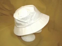 toller Regenhut weiß ausgefallen Buckethat Kunstleder Lack rollbar p