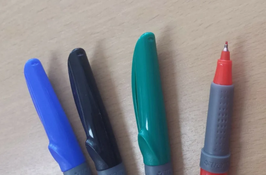 Tratto Marker Pen Permanentmarker mit Tinte für Kabel, Metall, Kunststoff 0,3 mm