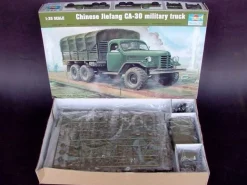 Trumpeter Chinese Jiefang CA-30 Military Truck 9361002 in 1:35 Trumpeter 1002 01002