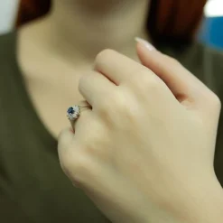 Vintage Style Diamant Saphir Entourage Ring ?n 14 Karat Weißgold