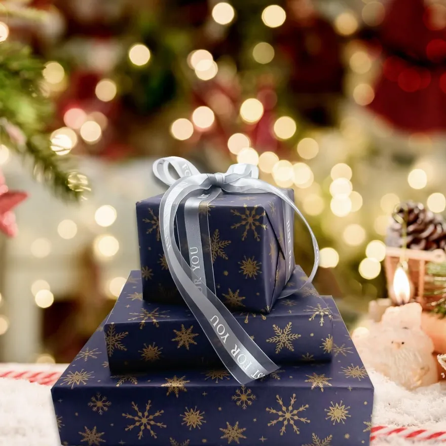 Weihnachtsgeschenkpapier Blaue Kraftpapierrolle 43cm x 15m Goldene Schneeflocke